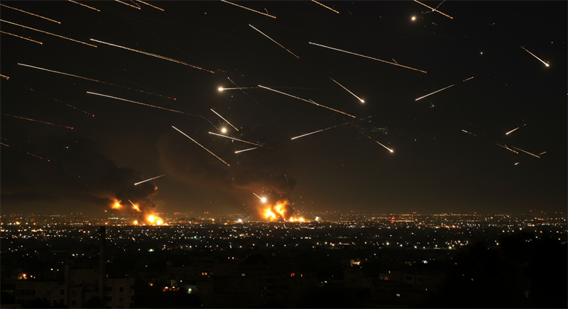 Mi-séance Paris : le CAC 40 chute de presque 3% avec l'extension du conflit au Moyen-Orient
