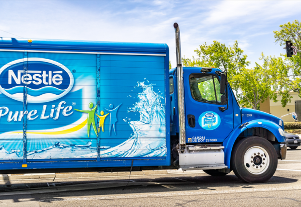 Nestlé va créer une coentreprise avec l'Américain Platinum Equity pour ses eaux en bouteille
