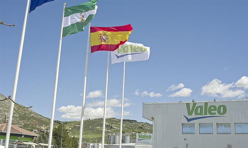 Valeo : contrat avec Nissan pour de nouvelles bornes de recharge