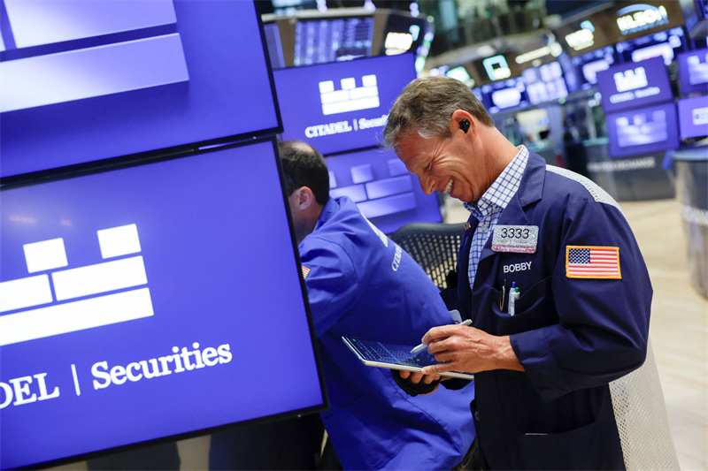 Wall Street dans le vert, mais Broadcom souffre