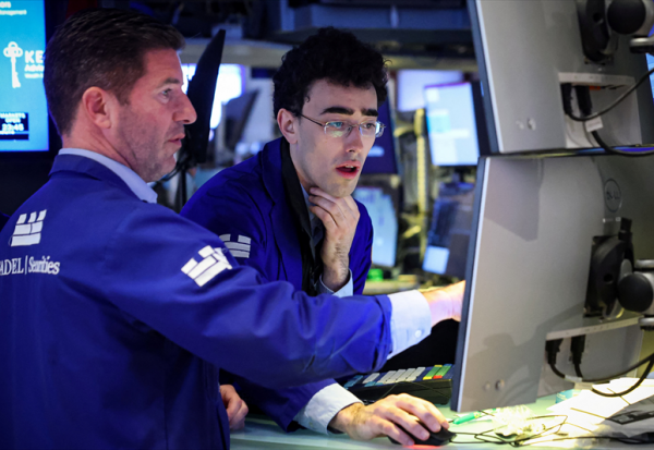 Wall Street proche des sommets, confiant dans un accord concernant l'Iran