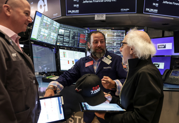 Wall Street soutenu par les espoirs commerciaux et géopolitiques