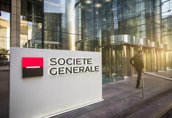 Société Générale en berne dans un contexte pesant